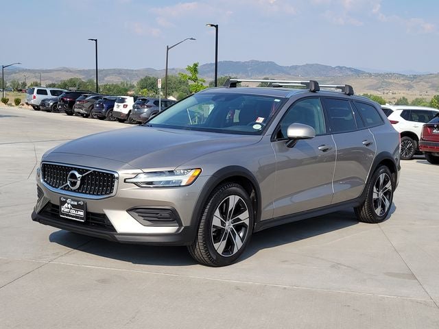 2020 Volvo V60 Cross Country